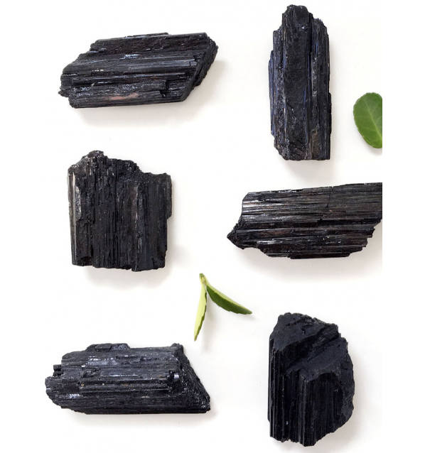 Turmalina negra radial para rodearnos de armonía en nuestro hogar