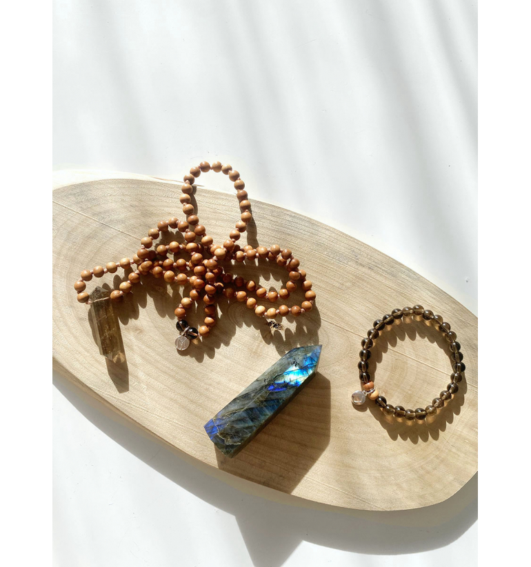 Fehu Mala Biterminado con Cuarzo ahumado natural y Sándalo.