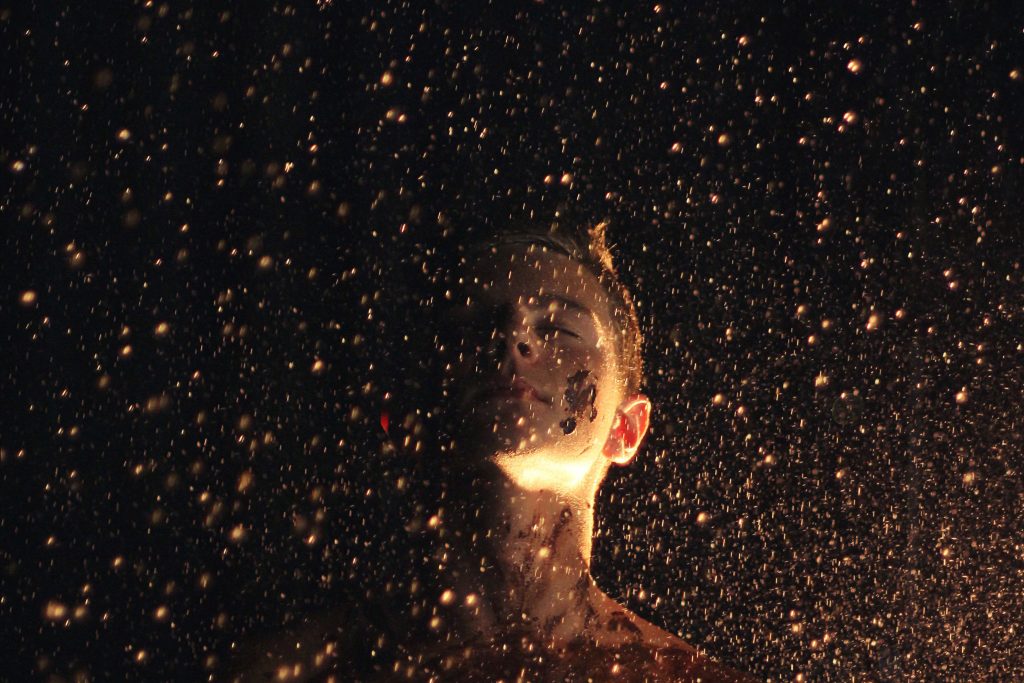 la mujer y la luna